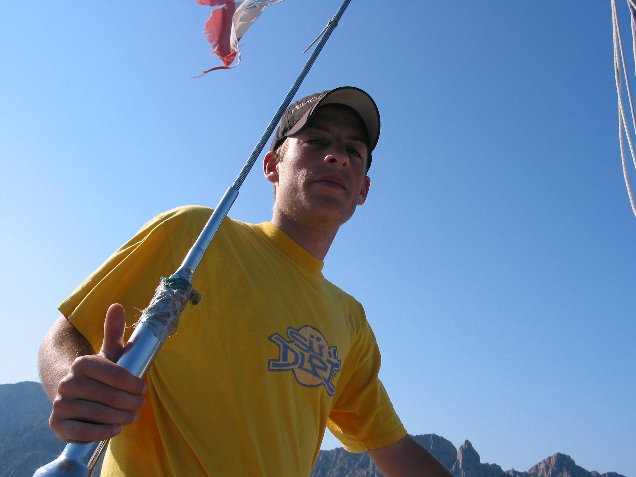 063.jpg - Antoine surveille la manoeuvre 