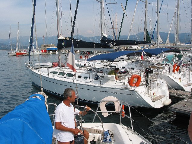 072.jpg - Arriv�e � AJACCIO .