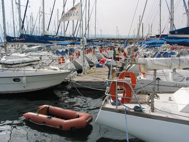 077.jpg - le Pool  MOORINGS d ' Ajaccio 