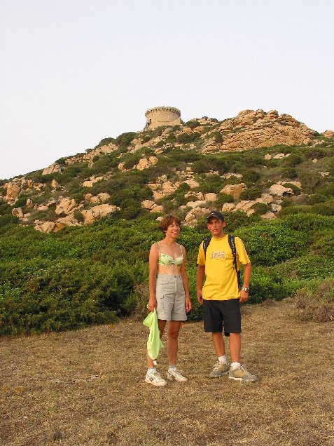 089.jpg - Marie et Antoine sur la plage sud-Ouest .