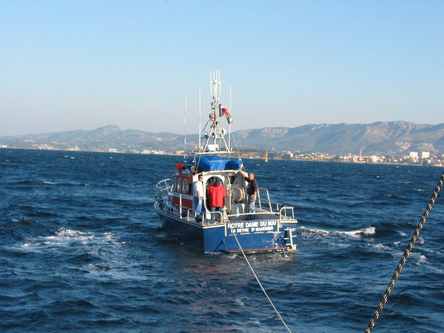 123.jpg - Toulon au fond de la rade .