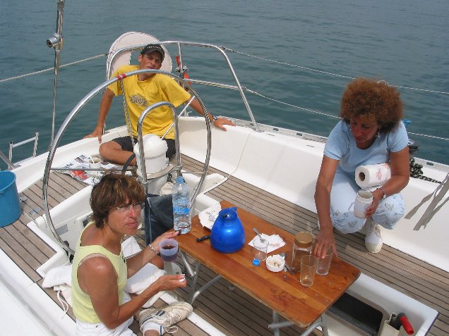 161.jpg - Petit Dejeuner au ponton 